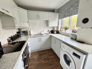 Kitchen- click for photo gallery